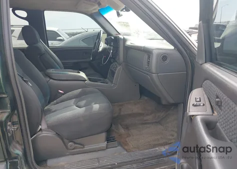 2003 Chevrolet Avalanche 1500 z USA, uszkodzony, nr VIN 3GNEK13T23G321069